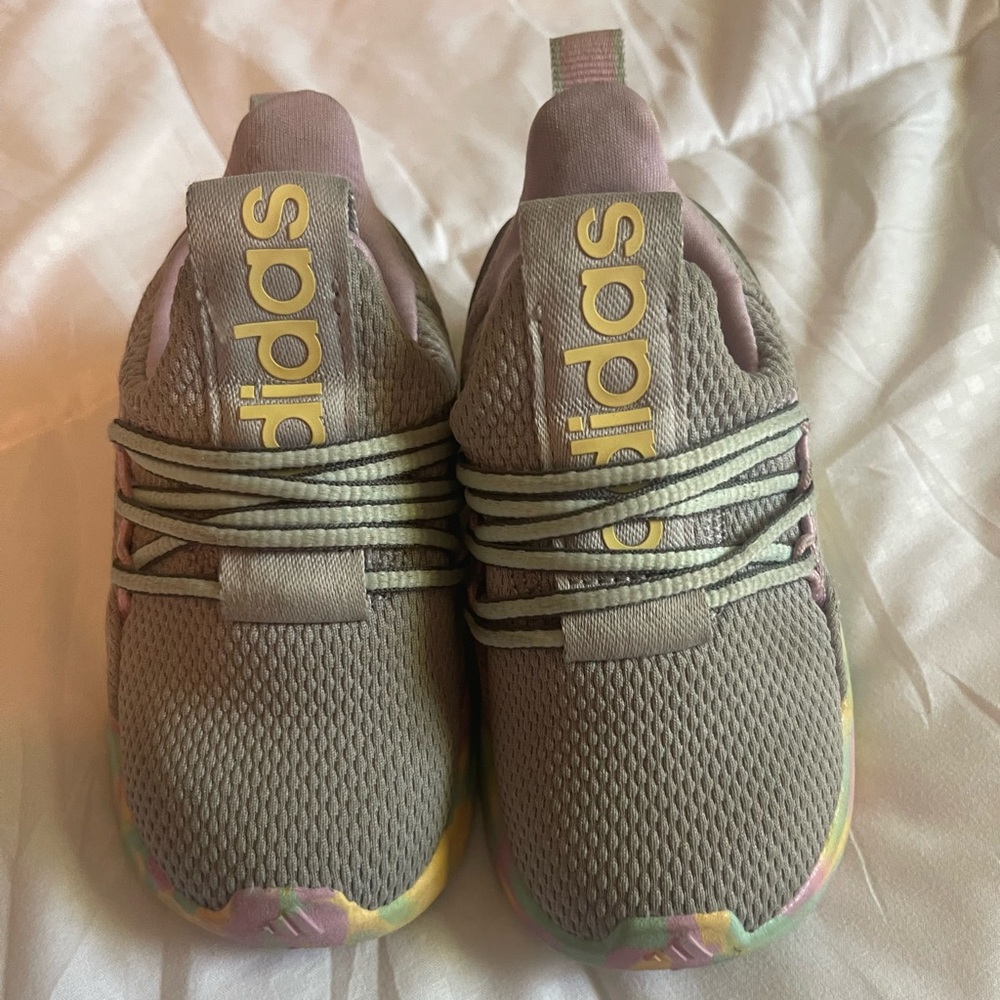 Adidas Kids Sneakers - Pastel Accents